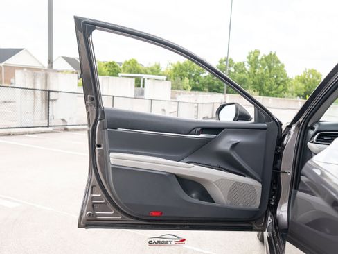 Used 2021 Toyota Camry SE FWD image 37
