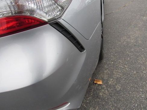 Used 2018 Toyota Camry SE image 10