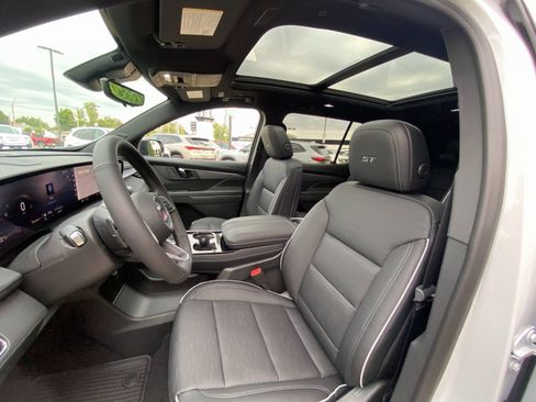 New 2026 Buick Enclave Sport Touring w/ Power Package image 11