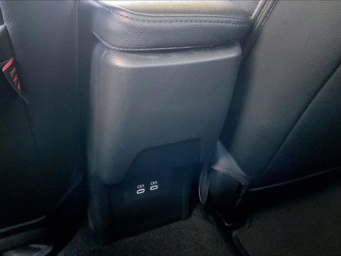 Used 2024 Toyota Prius LE FWD image 33