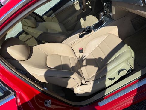 Used 2015 Mercedes-Benz C 250 Coupe image 23