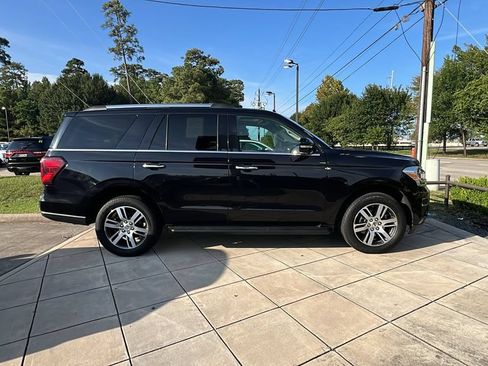 Used 2024 Ford Expedition Limited AWD/4WD image 4