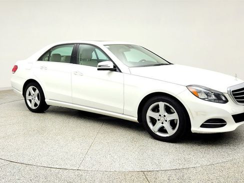 Used 2016 Mercedes-Benz E 350 4MATIC Sedan image 3