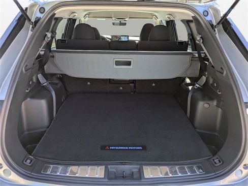New 2025 Mitsubishi Outlander ES image 18