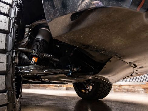 Used 2025 Cadillac Escalade Sport Platinum image 14