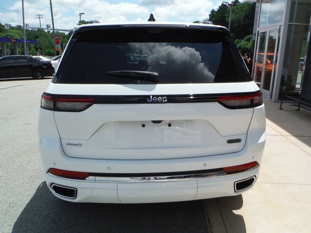 Certified 2023 Jeep Grand Cherokee Overland w/ Luxury Tech Group IV AWD/4WD image 13