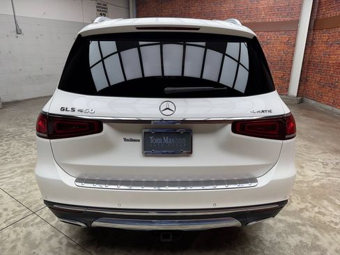 Used 2023 Mercedes-Benz GLS 450 4MATIC image 4