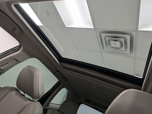 Used 2022 Subaru Forester Limited w/ Popular Package #3 image 21