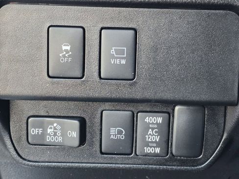 Used 2023 Toyota Tacoma TRD Sport image 15