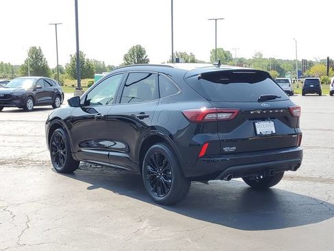Certified 2023 Ford Escape ST-Line Elite w/ Premium Technology Package AWD/4WD image 4