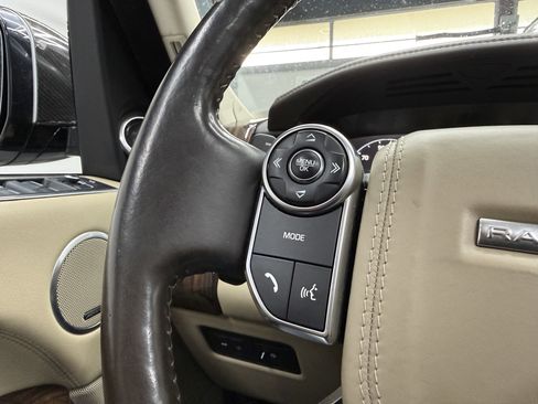 Used 2017 Land Rover Range Rover HSE image 15