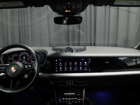 Used 2024 Porsche Cayenne image 4