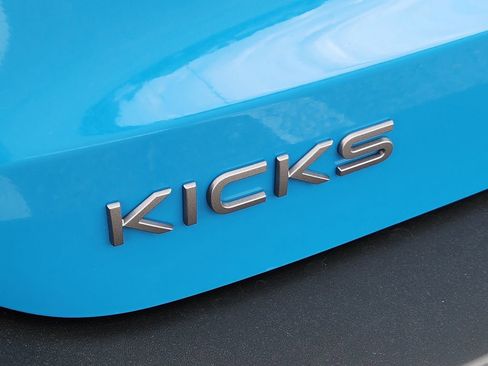 New 2026 Nissan Kicks SR image 8