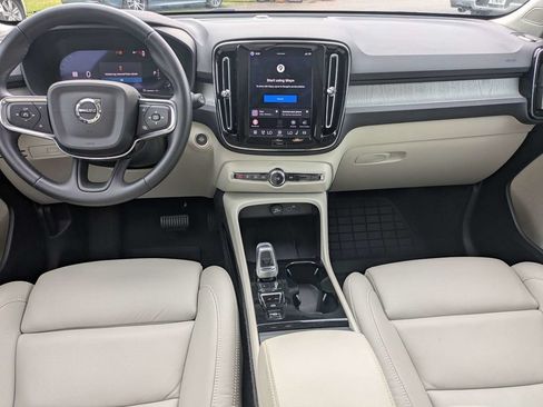 Used 2026 Volvo XC40 B5 Plus AWD/4WD image 16