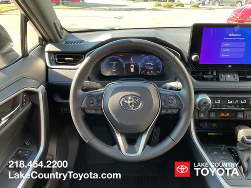 Used 2025 Toyota RAV4 XSE w/ Advanced Technology Package AWD/4WD image 19