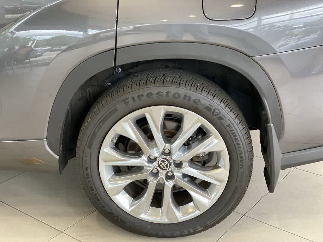 Used 2022 Toyota Highlander Limited AWD/4WD image 13
