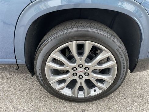 Used 2025 GMC Acadia Denali w/ Super Cruise Package image 9