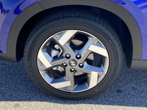 Used 2023 Hyundai Venue SEL w/ Cargo Package image 21