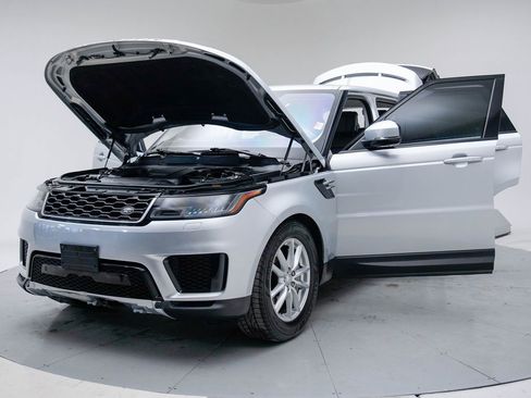 Used 2021 Land Rover Range Rover Sport SE image 17