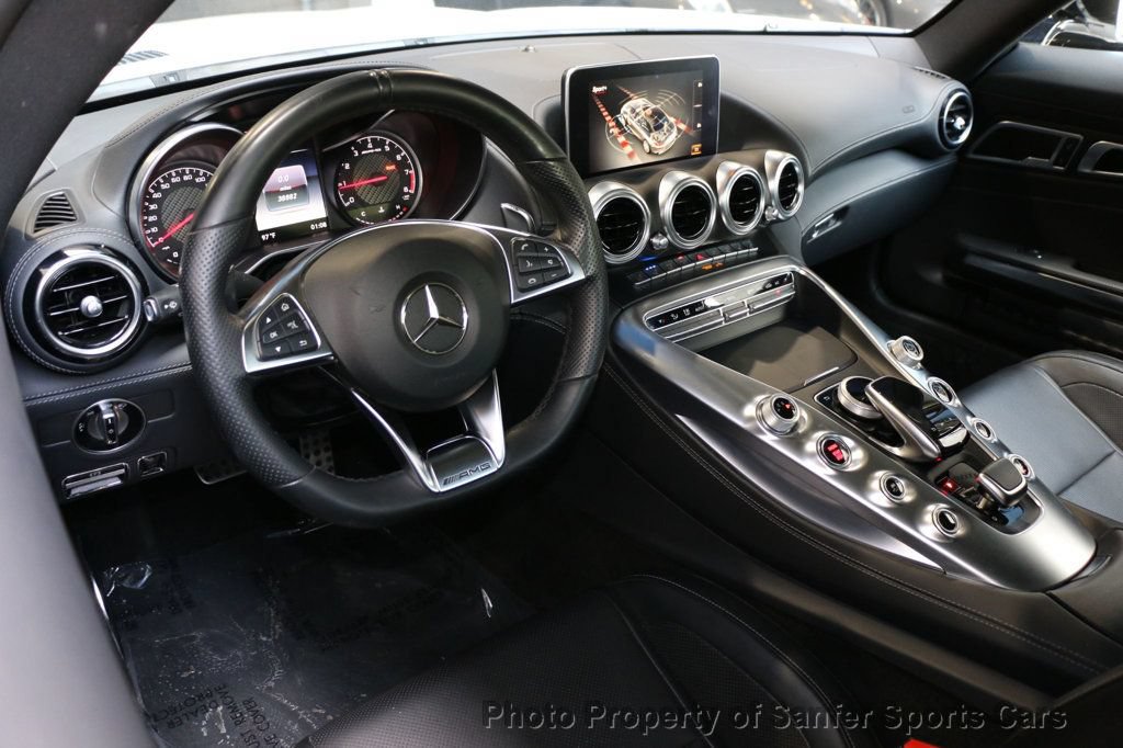 Used 2018 Mercedes-Benz AMG GT Roadster image 25