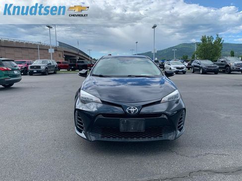 Used 2017 Toyota Corolla SE FWD image 2