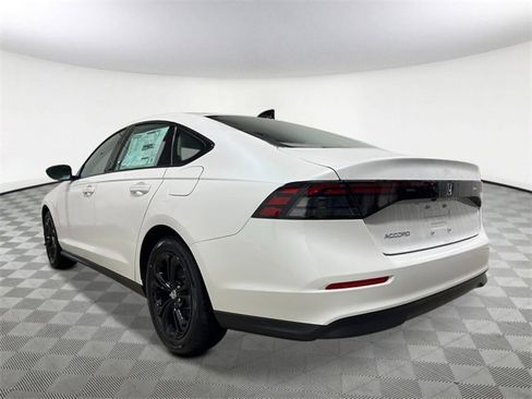 New 2025 Honda Accord SE image 4