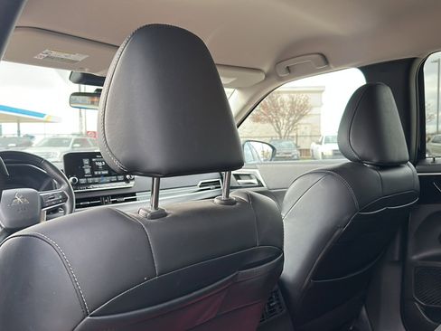 Used 2024 Mitsubishi Outlander SE image 13