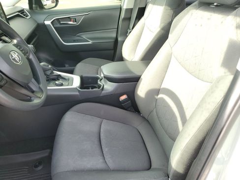 Used 2022 Toyota RAV4 XLE w/ Convenience Package image 17