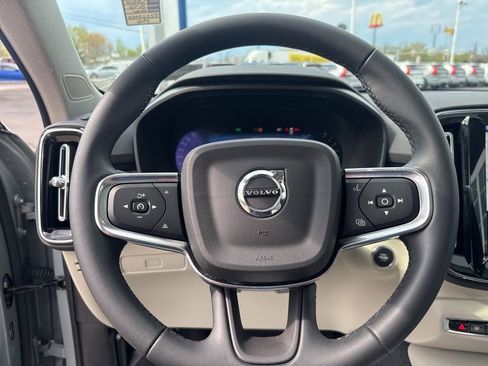 Certified 2024 Volvo XC40 B5 Plus w/ Climate Package AWD/4WD image 24