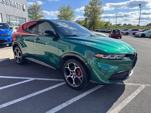 Used 2024 Alfa Romeo Tonale Veloce w/ Active Assist Package AWD/4WD image 11