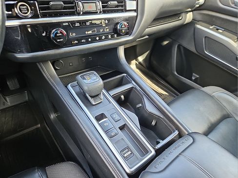 Used 2022 Nissan Pathfinder SL w/ SL Premium Package FWD image 25