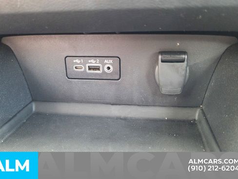 Used 2025 Nissan Altima 2.5 SV FWD image 12