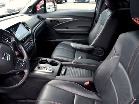 Used 2023 Honda Passport TrailSport image 9