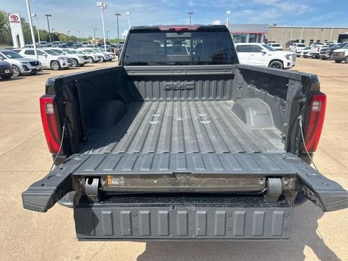 Used 2025 GMC Sierra 2500 Denali Ultimate w/ Max Trailering Package AWD/4WD image 5