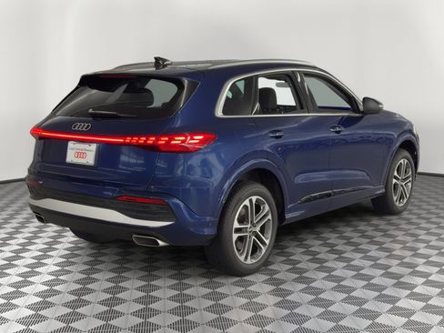 Used 2025 Audi Q5 Premium w/ Convenience Package AWD/4WD image 9