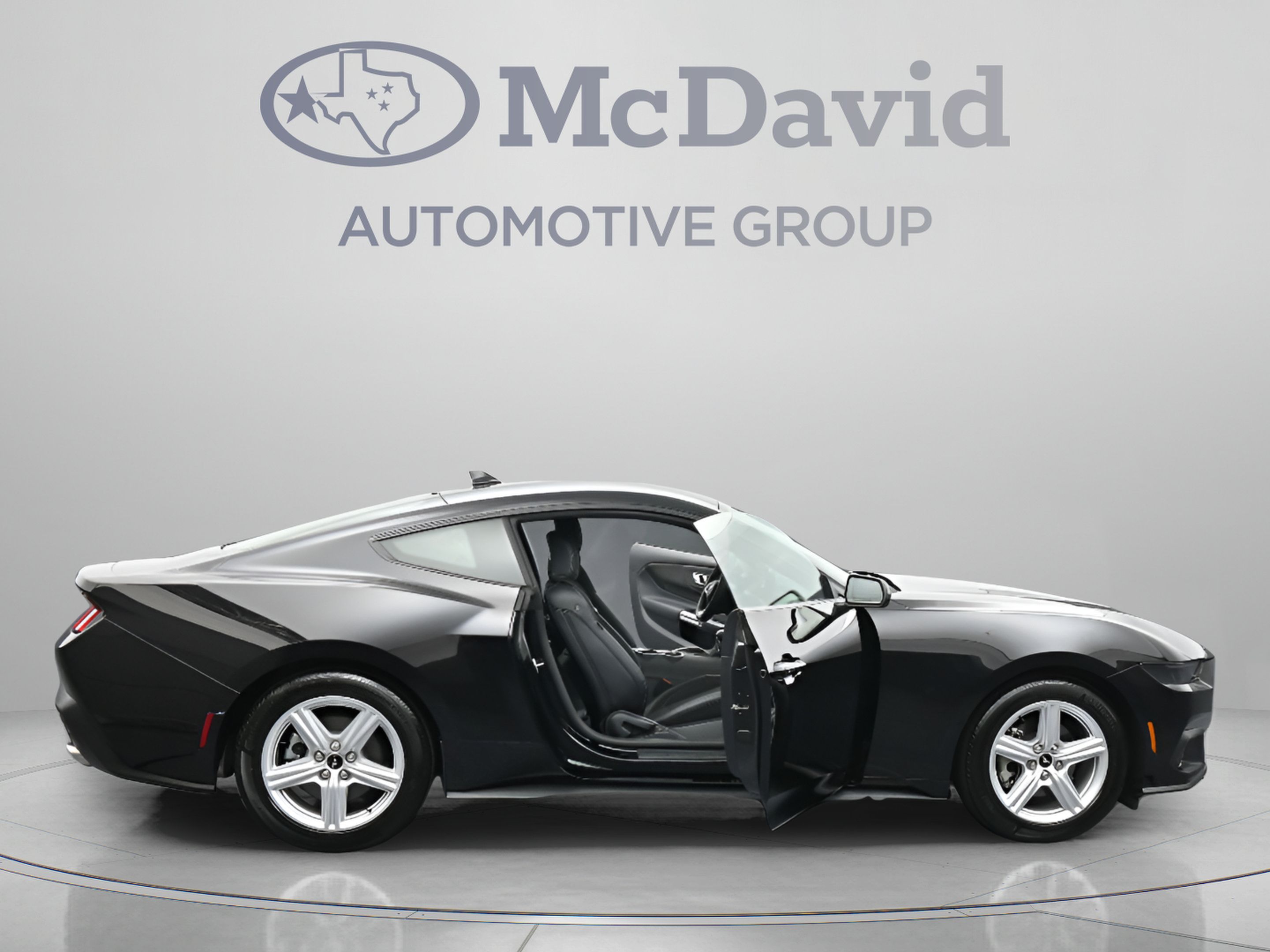 Used 2026 Ford Mustang Coupe RWD image 40