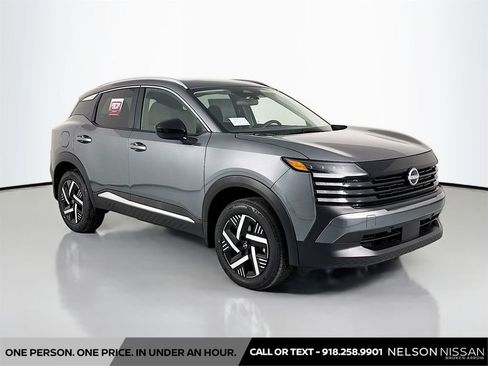 New 2026 Nissan Kicks SV w/ SV Premium Package FWD image 3
