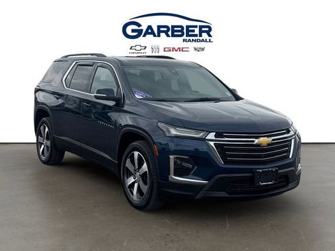 Used 2023 Chevrolet Traverse LT w/ LT Premium Package AWD/4WD image 7