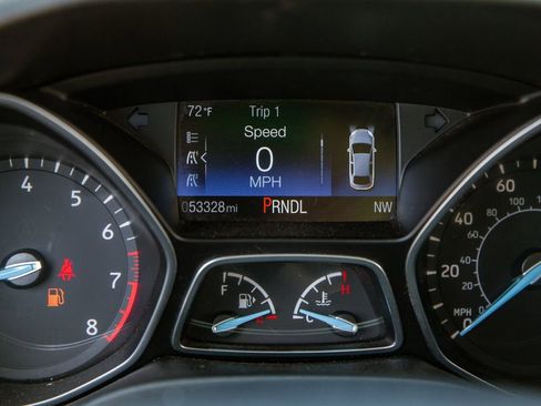 Used 2015 Ford Focus SE FWD image 20