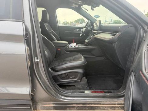 Used 2025 Ford Explorer ST AWD/4WD image 12