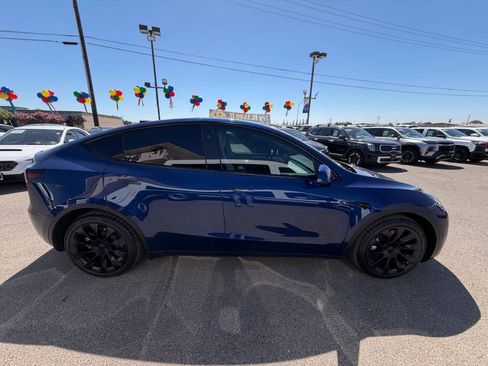 Used 2023 Tesla Model Y Long Range AWD/4WD image 6
