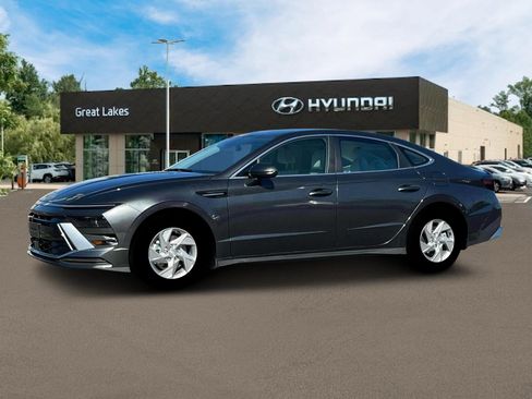 New 2025 Hyundai Sonata SE image 2