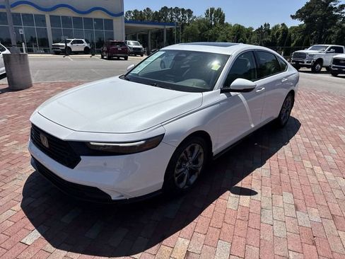 Used 2023 Honda Accord EX-L image 32