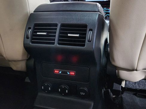 Used 2017 Jaguar F-PACE Premium image 18