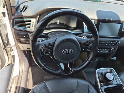 Used 2019 Kia Niro EX Premium FWD image 11