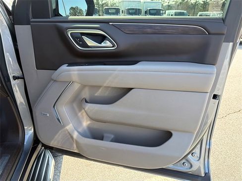 Used 2022 Chevrolet Tahoe LT image 14