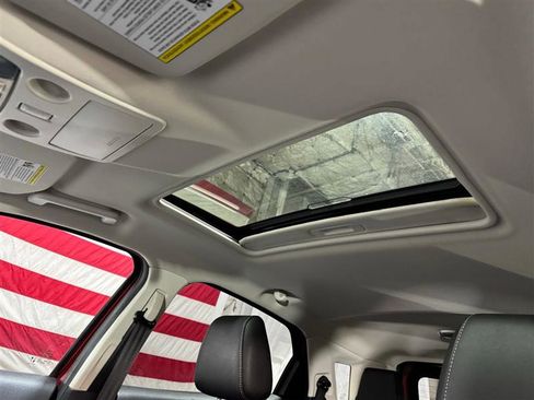 Used 2021 Ford EcoSport Titanium image 19