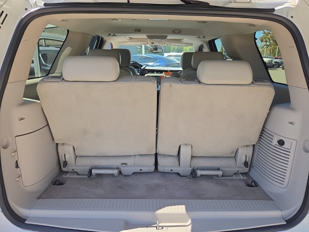 Used 2010 Chevrolet Tahoe LT w/ Regional Value Package RWD image 12