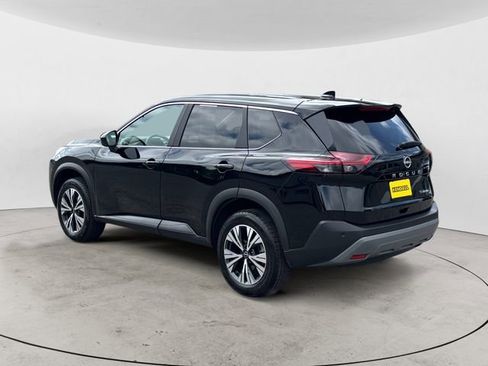 Used 2023 Nissan Rogue SV AWD/4WD image 3