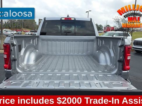 Used 2025 RAM 1500 Laramie AWD/4WD image 10